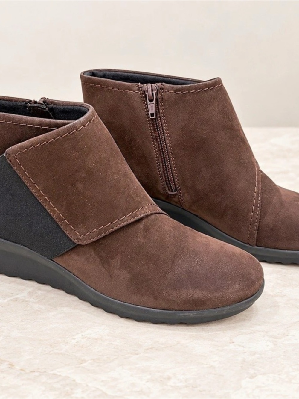 Clarks Cloudsteppers Caddell Rush Wedge Booties Brown Ankle Boots 7M Comfort Zip